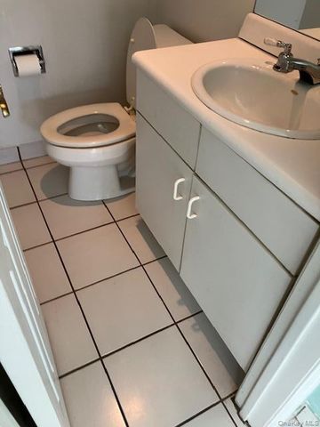 170 Schofield Street 2I, Bronx, NY 10464