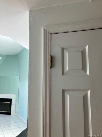 170 Schofield Street 2I, Bronx, NY 10464