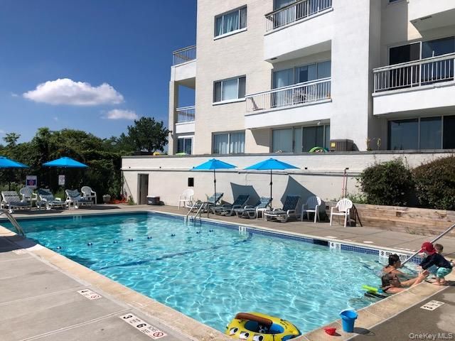 170 Schofield Street 2I, Bronx, NY 10464