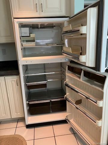 170 Schofield Street 2I, Bronx, NY 10464