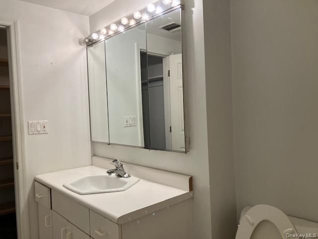 170 Schofield Street 2I, Bronx, NY 10464