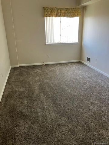 170 Schofield Street 2I, Bronx, NY 10464