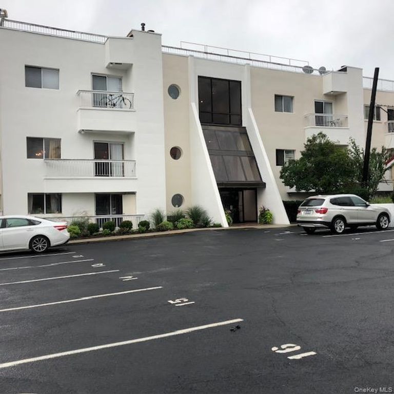 170 Schofield Street 2I, Bronx, NY 10464