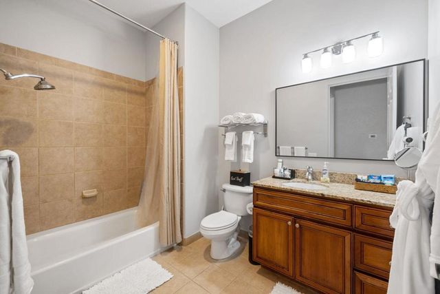 50700 Santa Rosa Plaza 7, La Quinta, CA 92253