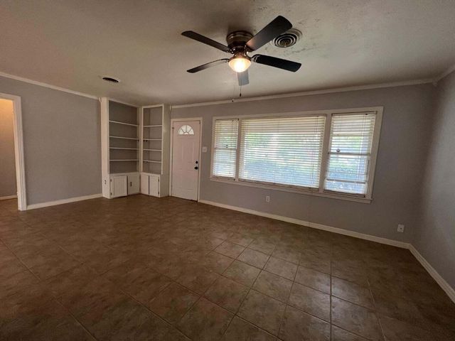 2314 35th Street, Lubbock, TX 79412