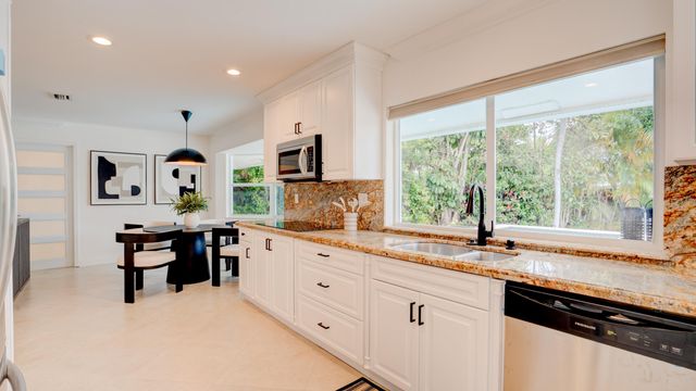 1511 SE 12th Court, Deerfield Beach, FL 33441