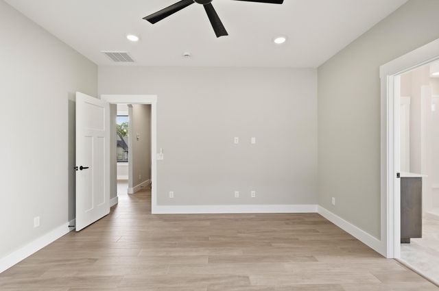 921 N Fountain Street, Carterville, MO 64835