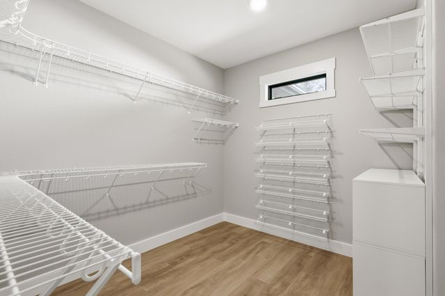 921 N Fountain Street, Carterville, MO 64835