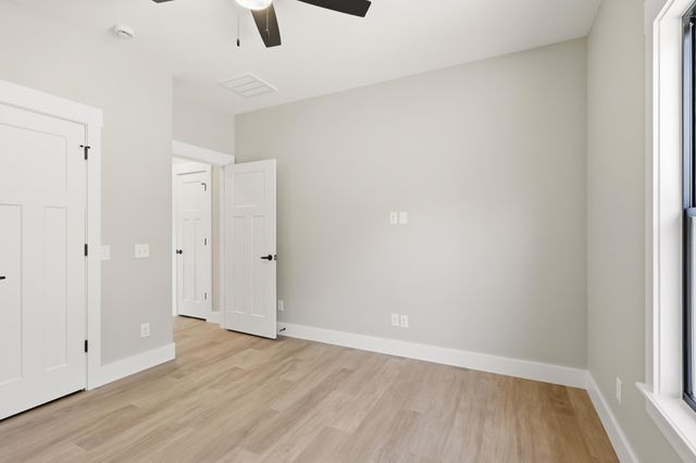 921 N Fountain Street, Carterville, MO 64835