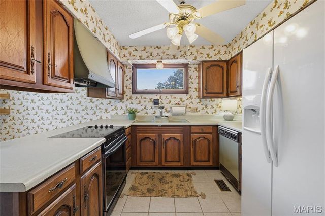 1515 Sweeney Drive, Festus, MO 63028