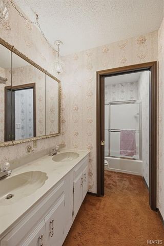 1515 Sweeney Drive, Festus, MO 63028