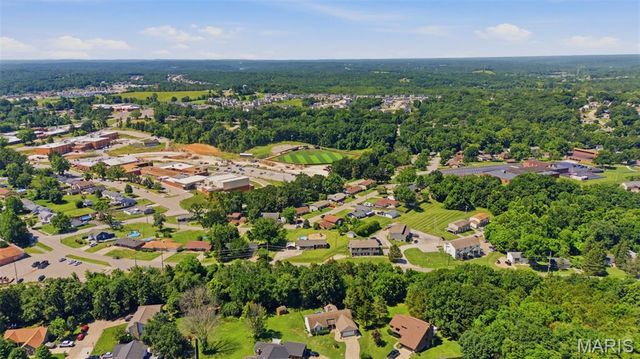 1515 Sweeney Drive, Festus, MO 63028