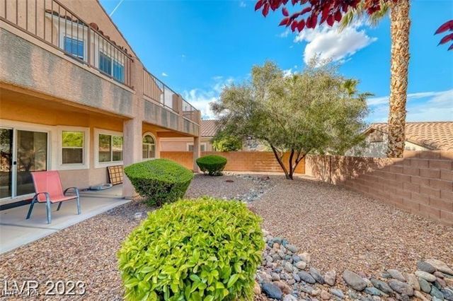 1012 Bonitos Suenos Street, Las Vegas, NV 89138