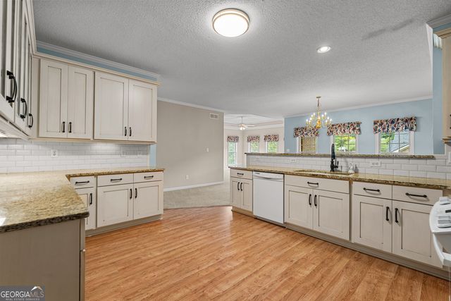 155 Biltmore Drive, Fayetteville, GA 30214