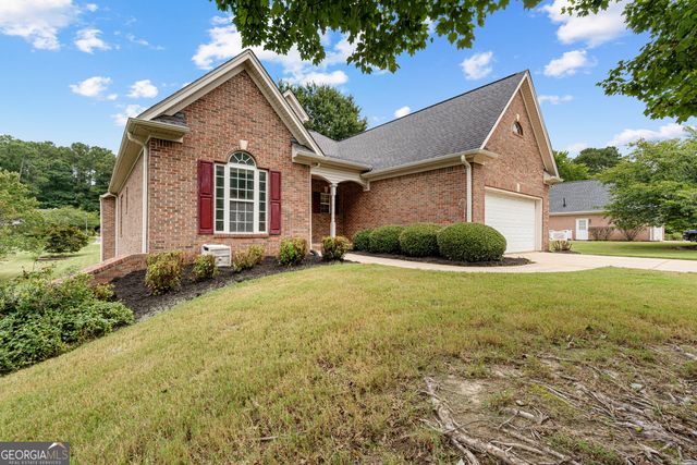 155 Biltmore Drive, Fayetteville, GA 30214