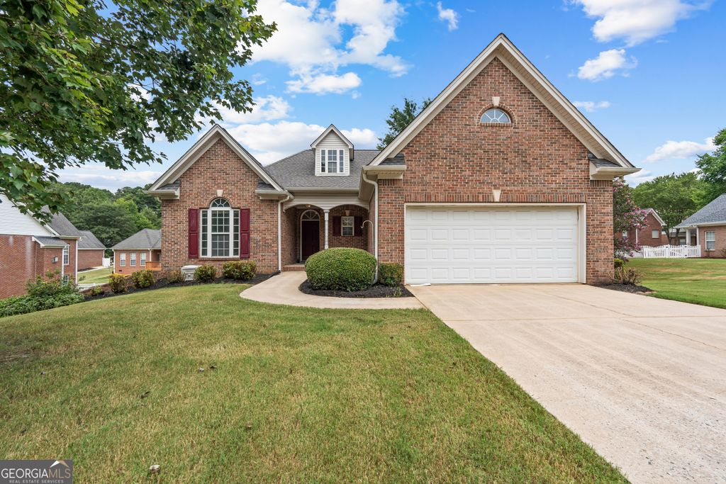 155 Biltmore Drive, Fayetteville, GA 30214