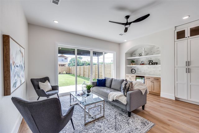 2410 Jeffries Street, Dallas, TX 75215