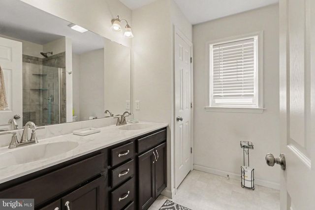112 S MOUNTAIN DR, Carlisle, PA 17013