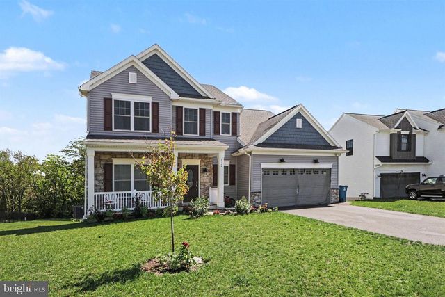 112 S MOUNTAIN DR, Carlisle, PA 17013