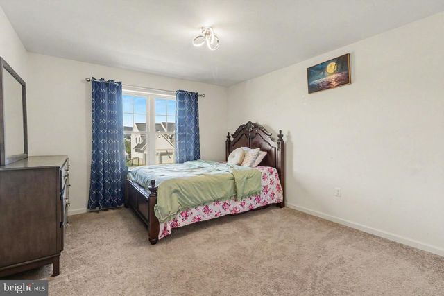 112 S MOUNTAIN DR, Carlisle, PA 17013