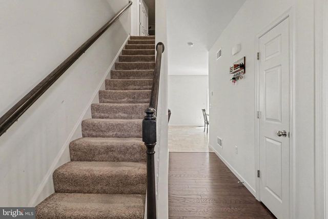 112 S MOUNTAIN DR, Carlisle, PA 17013