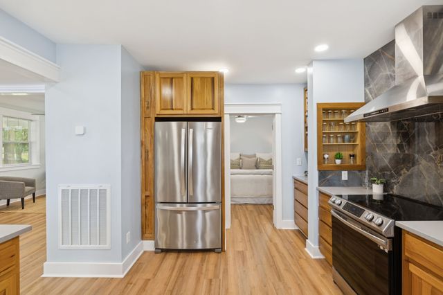 1237 Abiff Rd, Bon Aqua, TN 37025