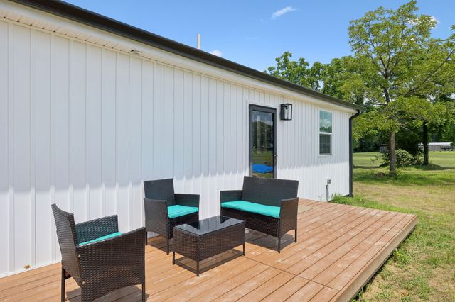 1237 Abiff Rd, Bon Aqua, TN 37025