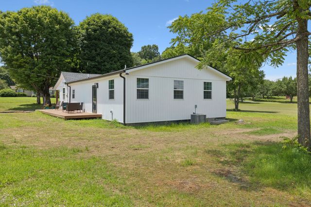 1237 Abiff Rd, Bon Aqua, TN 37025