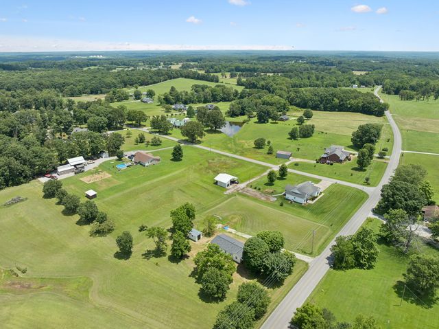 1237 Abiff Rd, Bon Aqua, TN 37025