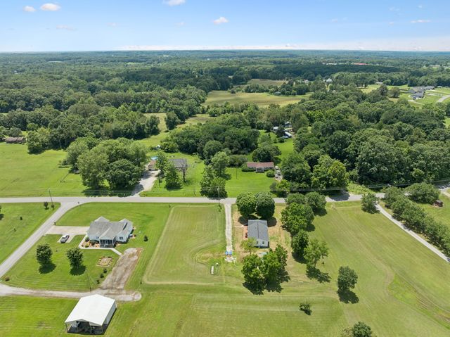 1237 Abiff Rd, Bon Aqua, TN 37025