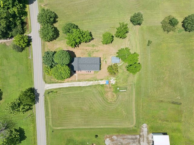 1237 Abiff Rd, Bon Aqua, TN 37025