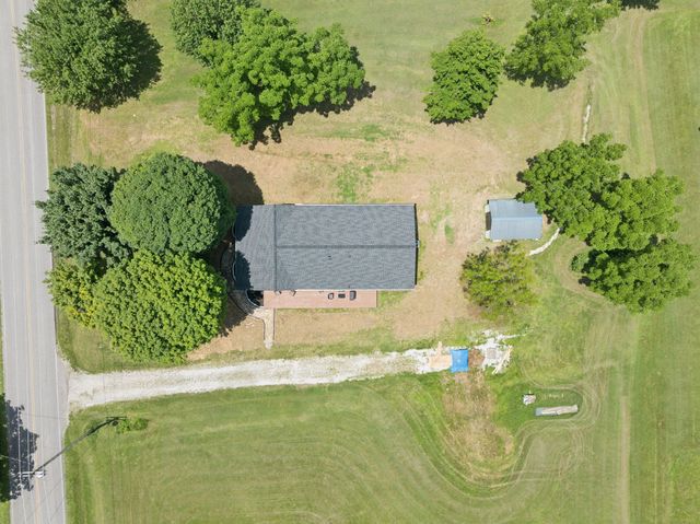 1237 Abiff Rd, Bon Aqua, TN 37025