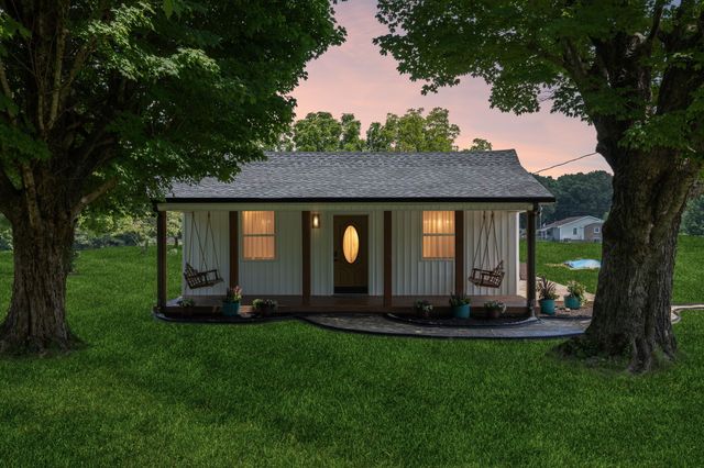 1237 Abiff Rd, Bon Aqua, TN 37025