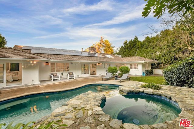 15550 Valley Vista Boulevard, Encino (los Angeles), CA 91436