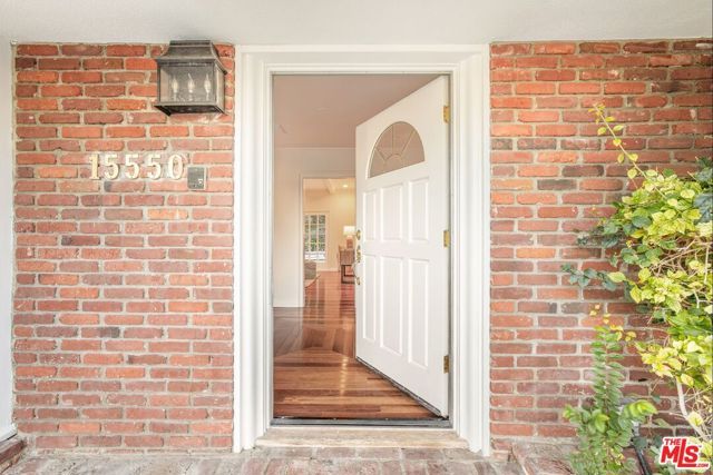 15550 Valley Vista Boulevard, Encino (los Angeles), CA 91436