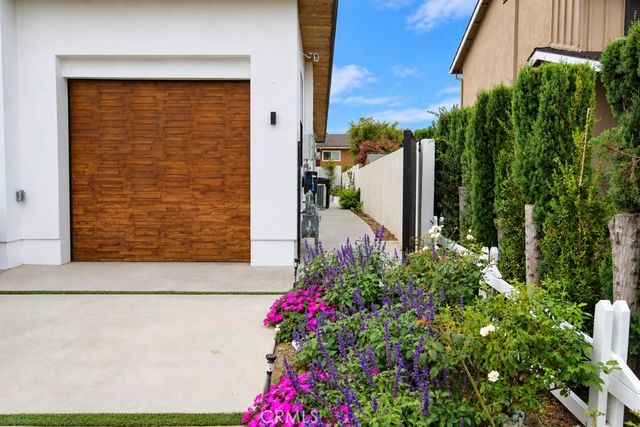 9984 Petunia Avenue JADU, Fountain Valley, CA 92708