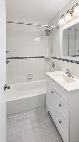 1121 Saint Lawrence Avenue, Bronx, NY 10472