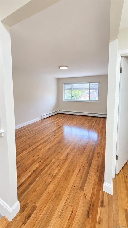 1121 Saint Lawrence Avenue, Bronx, NY 10472 — photo 4