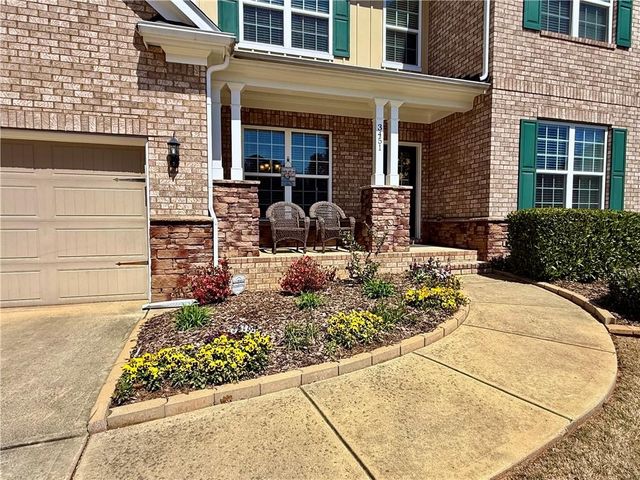 3451 Graham Way SW, Lilburn, GA 30047