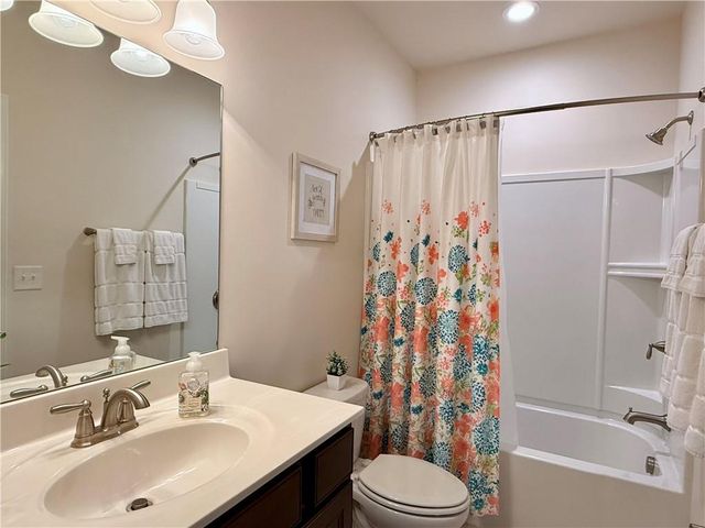 3451 Graham Way SW, Lilburn, GA 30047