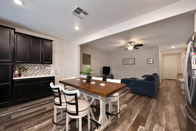 10904 Arrington Dr, Rancho Cordova, CA 95670