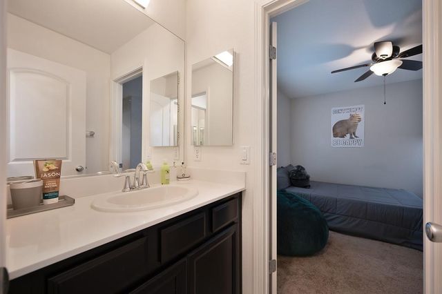 10904 Arrington Dr, Rancho Cordova, CA 95670