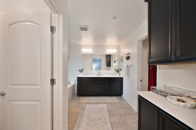 10904 Arrington Dr, Rancho Cordova, CA 95670