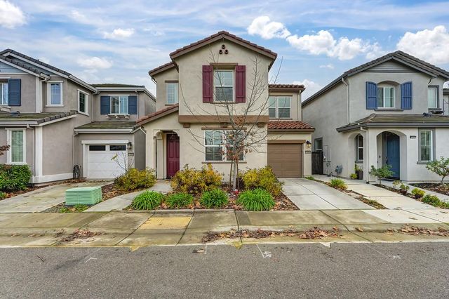 10904 Arrington Dr, Rancho Cordova, CA 95670
