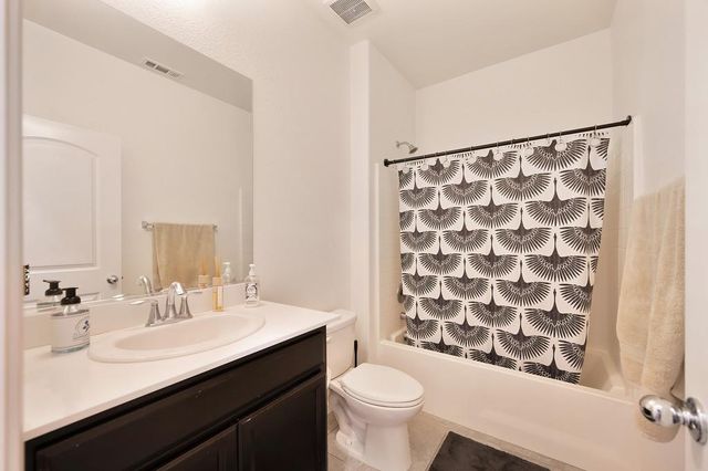 10904 Arrington Dr, Rancho Cordova, CA 95670