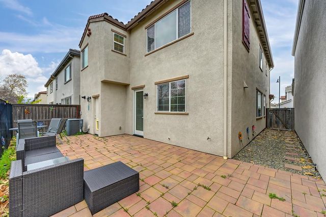10904 Arrington Dr, Rancho Cordova, CA 95670