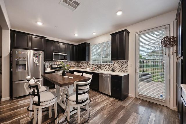 10904 Arrington Dr, Rancho Cordova, CA 95670