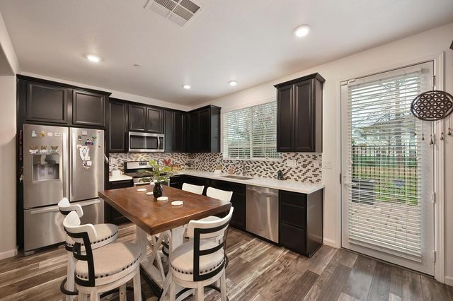 10904 Arrington Dr, Rancho Cordova, CA 95670