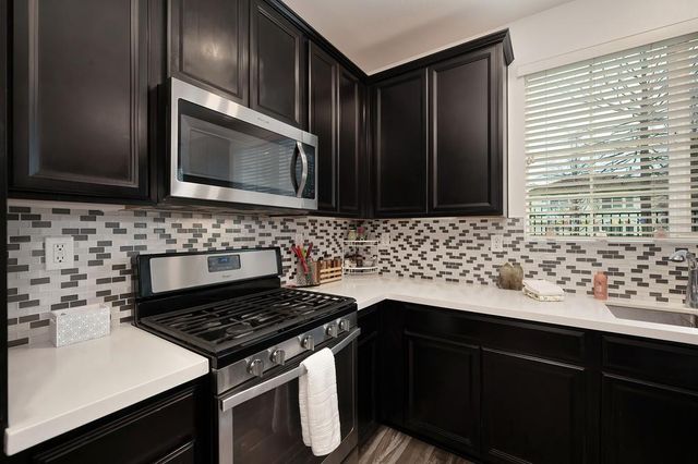 10904 Arrington Dr, Rancho Cordova, CA 95670