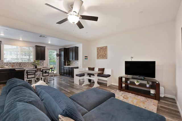 10904 Arrington Dr, Rancho Cordova, CA 95670